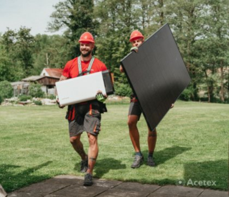 Montér fotovoltaických elektráren
